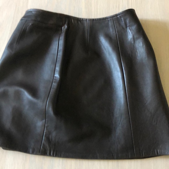 ANN TAYLOR FAUX LEATHER SKIRT - Picture 3 of 4